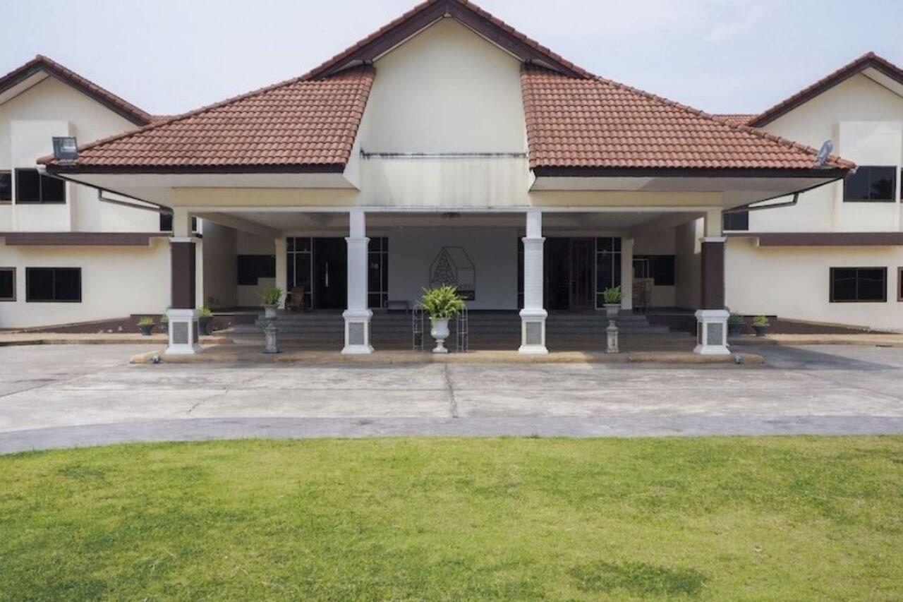 Oyo 859 Golden Land Hotel تْشينيغْرايْ المظهر الخارجي الصورة