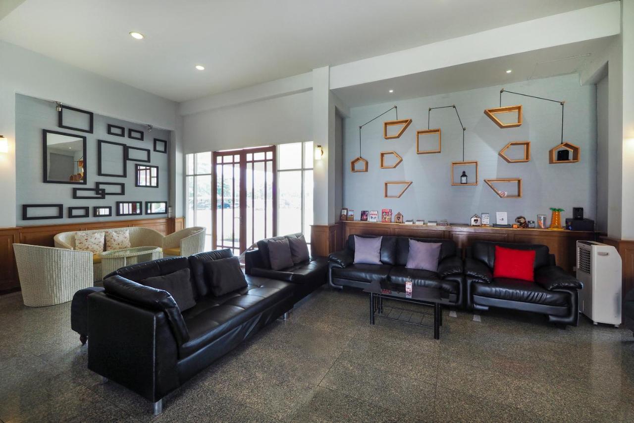 Oyo 859 Golden Land Hotel تْشينيغْرايْ المظهر الخارجي الصورة