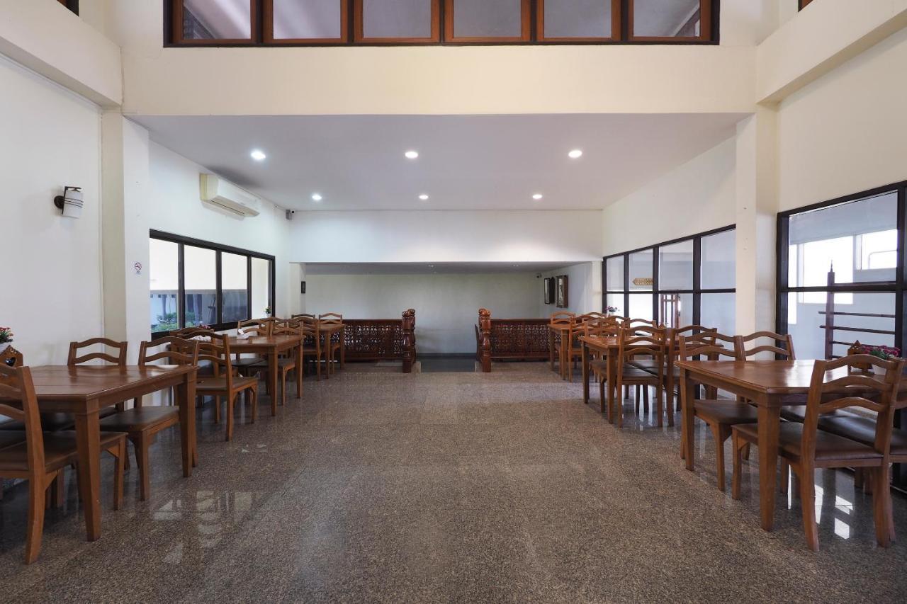 Oyo 859 Golden Land Hotel تْشينيغْرايْ المظهر الخارجي الصورة